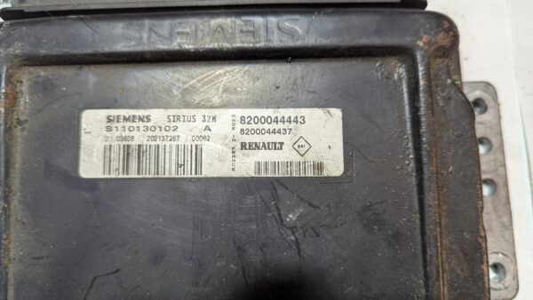 Centralina Motore Renault S110130102A 8200044443 8200044437 - immagine 2